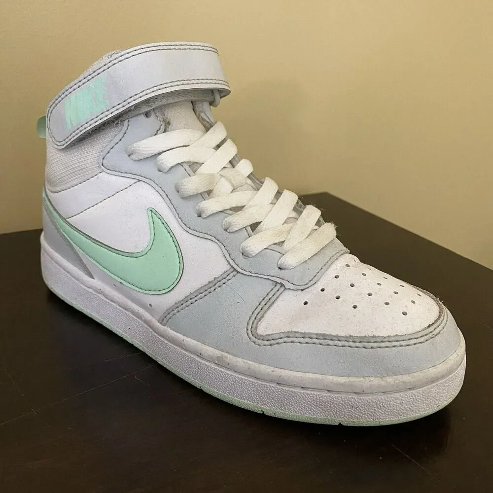 Nike Unisex-Child Sports Three Quarter High‎ Shoes - Picture 2 of 7
